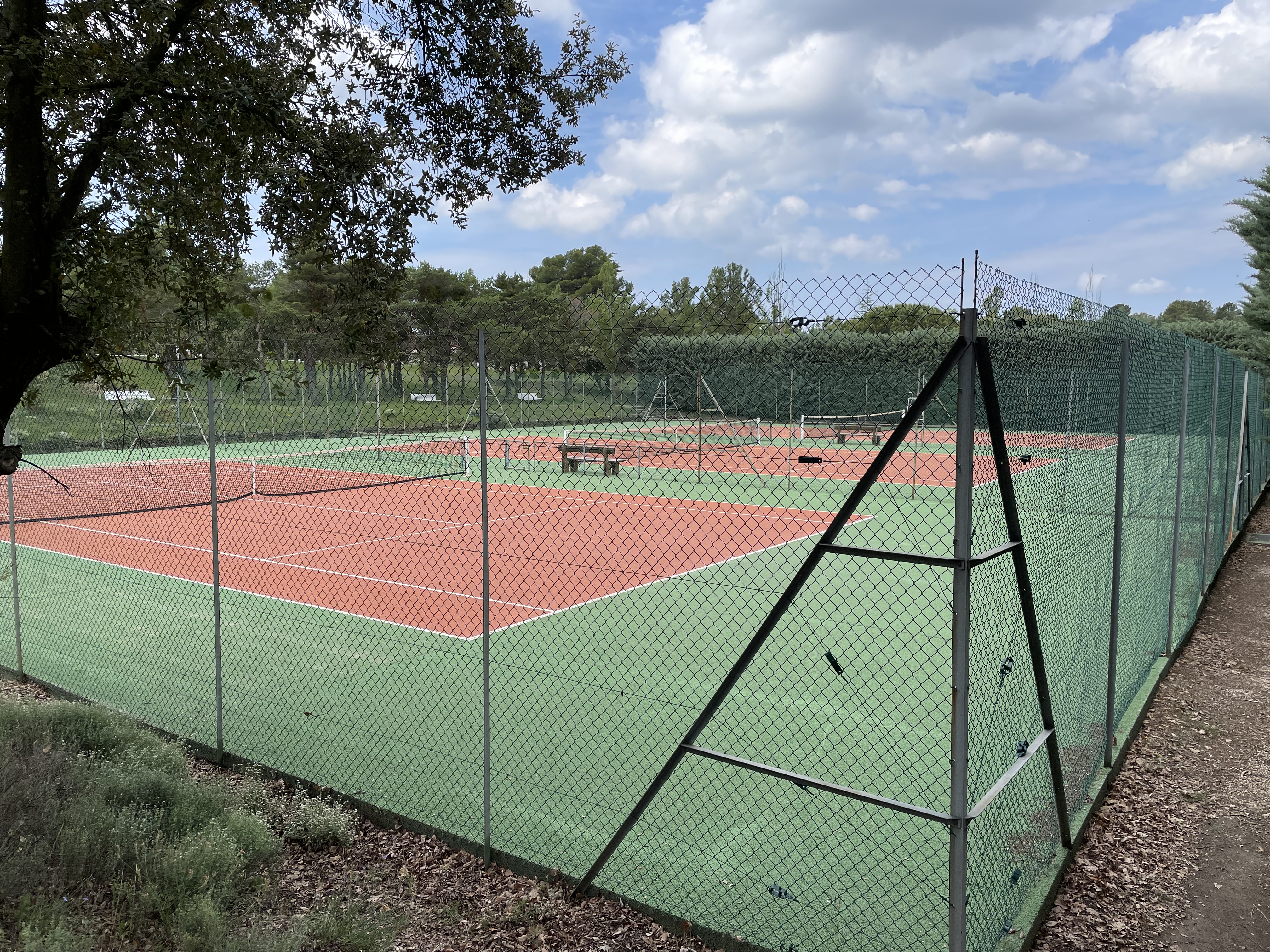 Terrain de tennis - Villa Rudybel