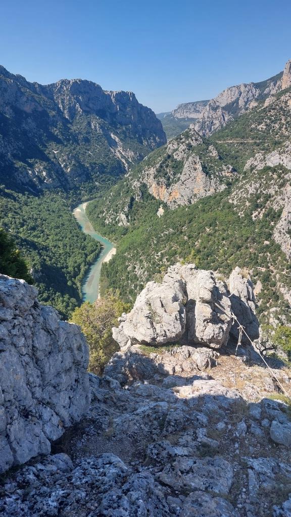 Sur la rive gauche du Verdon